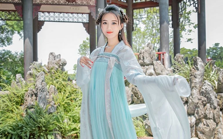 How to Wear Chest Ruqun Hanfu