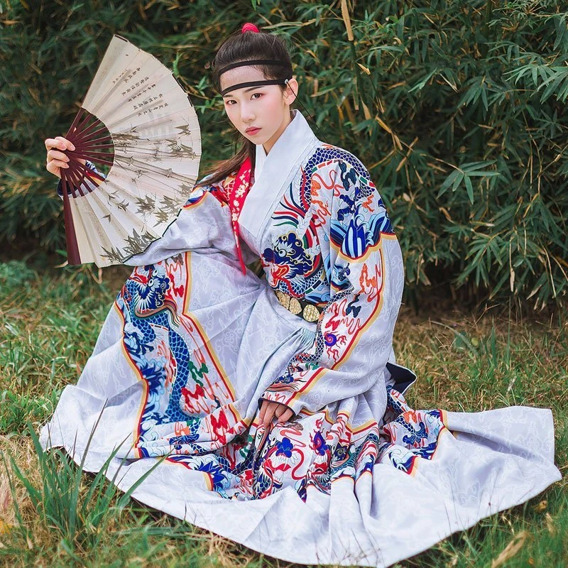 You Need a Flying Fish Robe to Become a Knight-errant