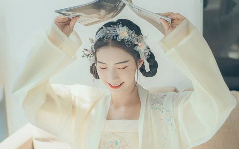 Simple Beautiful Hanfu Hairstyle for You - (2)