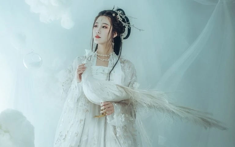 Hairstyle Tutorial for Traditional Chinese Hanfu Dress ——2