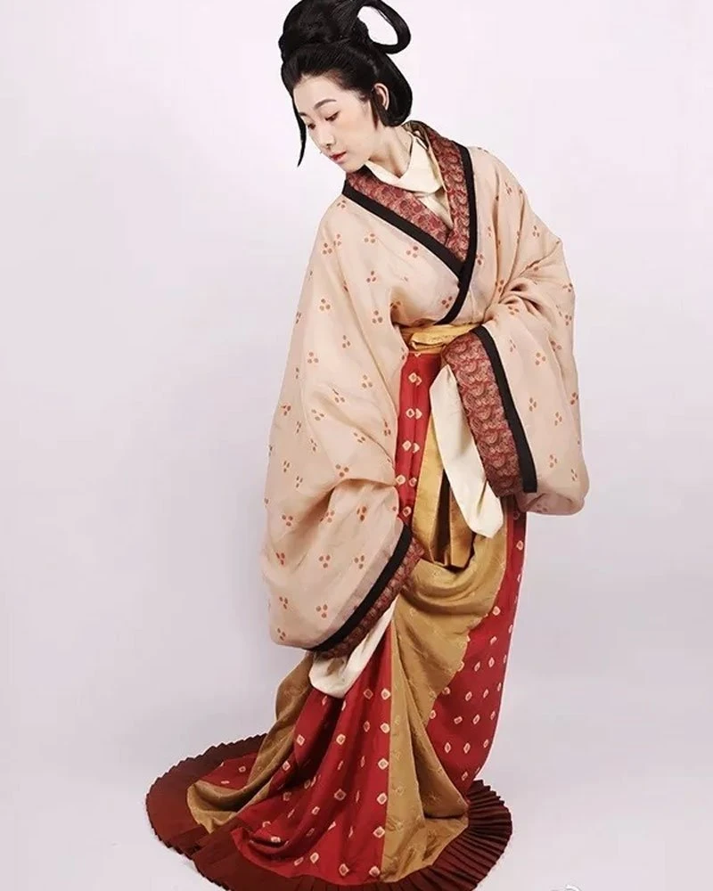 3 Tips of Wei Jin Hanfu, New Style of Street Fashion