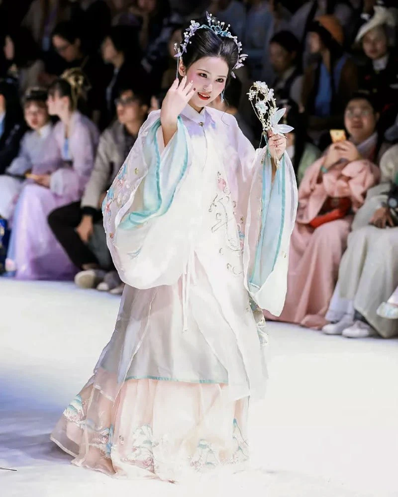 Hanfu Activities | Chinese Fashion Show & Latest Style of Hanfu