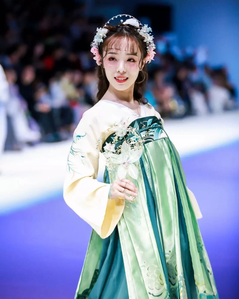 Hanfu Activities | Chinese Fashion Show & Latest Style of Hanfu