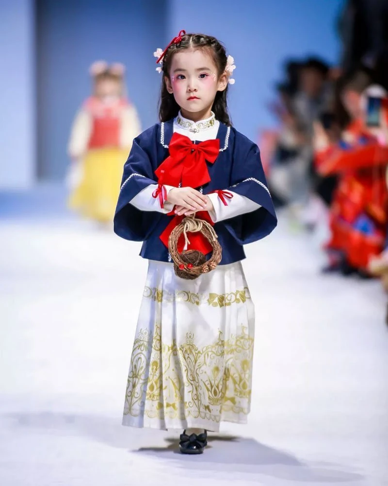 Hanfu Activities | Chinese Fashion Show & Latest Style of Hanfu