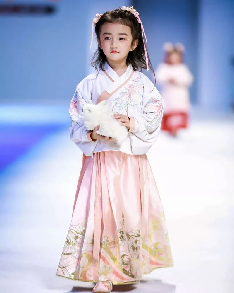 Hanfu Activities | Chinese Fashion Show & Latest Style of Hanfu