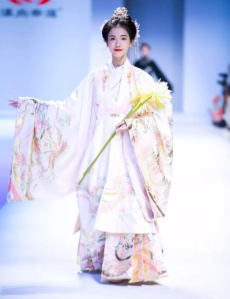 Hanfu Activities | Chinese Fashion Show & Latest Style of Hanfu