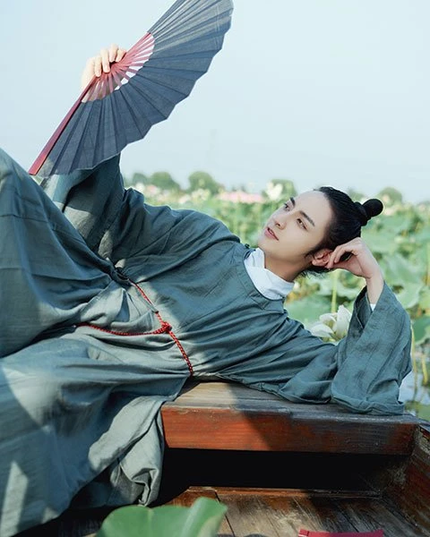 How to Choose Hanfu in Spring