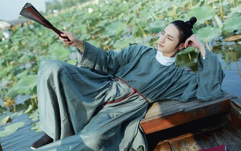 How to Choose Hanfu in Spring