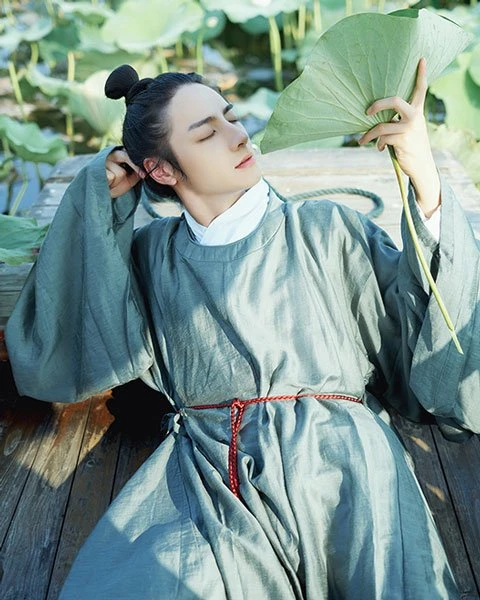 How to Choose Hanfu in Spring