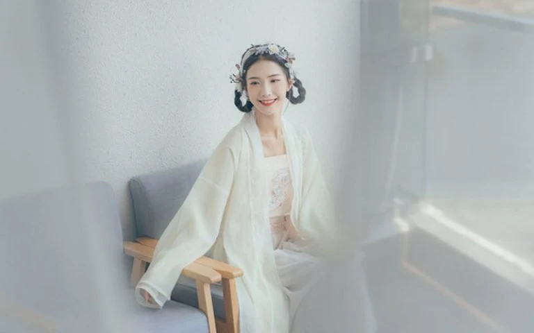 How to Take Hanfu Picture Easily at Home?