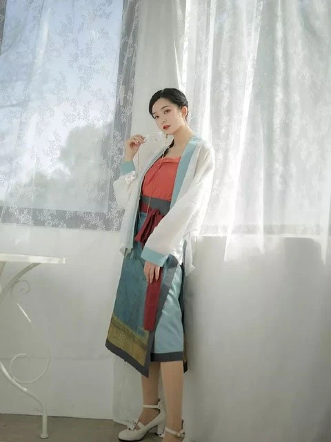 4 Beauty Chinese Girl Costume for Beginners | Song Style Hanfu