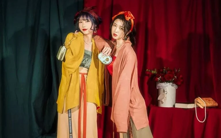 Han’s Costume Time When Genuine Classics Meet Fashion(1)