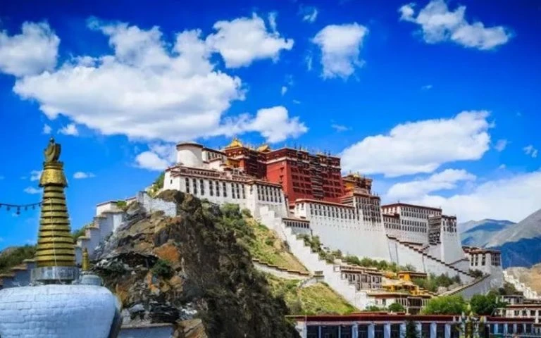 How to Travel by Train from Shanghai to Tibet