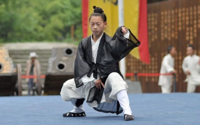 What is Taoist Clothing?