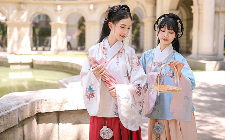 3 Types of Traditional Chinese Top