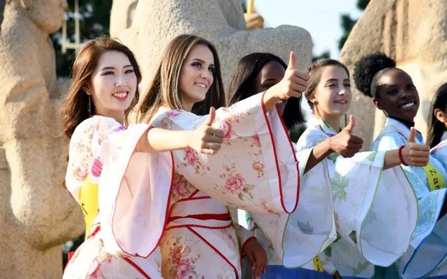 How Can Han Fu Culture Be More Adapted To Modern Society?