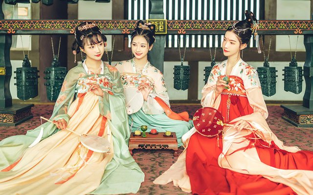 How Can Han Fu Culture Be More Adapted To Modern Society?