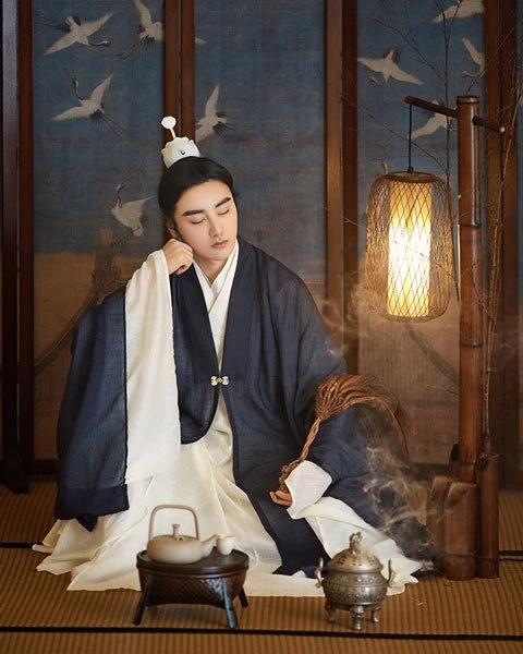 How do Men to Pick the Right Chinese Tunic Style?