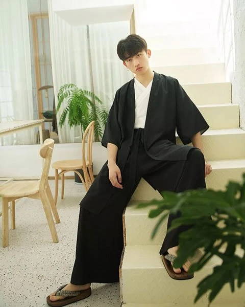 How do Men to Pick the Right Chinese Tunic Style?