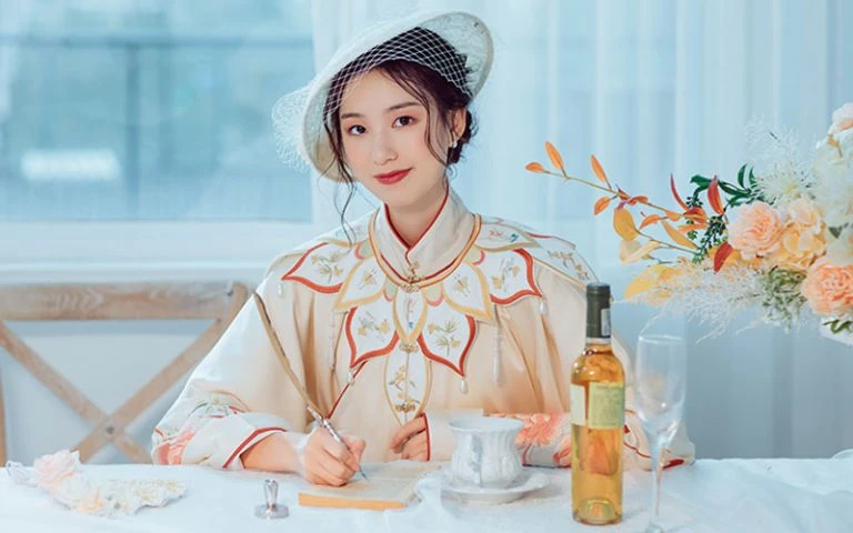 How to Wear Yunjian & Ancient Chinese Clothing Beautiful in Summer?