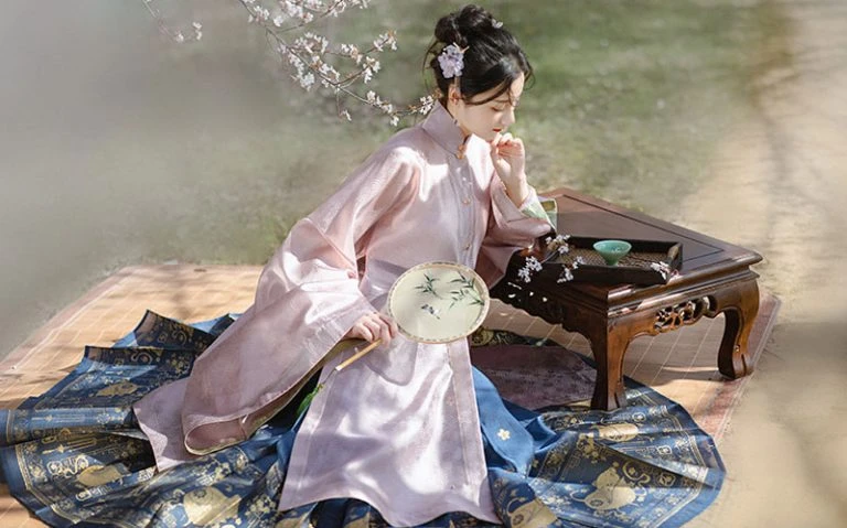 Nice Ming-tyle Chinese Dress for Girls (Summer)