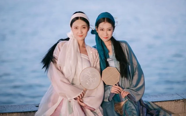 The Legend of the White Snake - Traditional Hanfu Photography