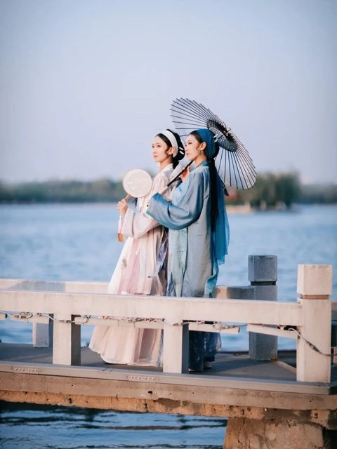 The Legend of the White Snake - Traditional Hanfu Photography