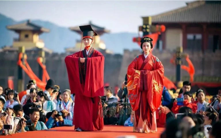12 Most Gorgeous Traditional Chinese Wedding Dresses