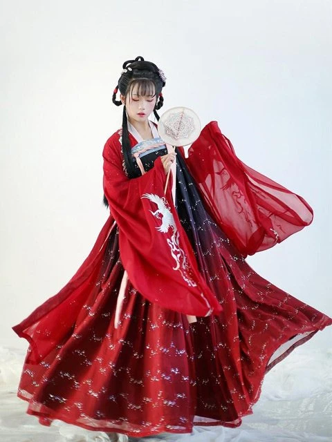 12 Most Gorgeous Traditional Chinese Wedding Dresses