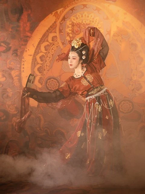 The Classic Color Scheme in Chinese Costume - Red & Black
