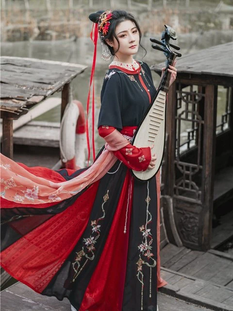 The Classic Color Scheme in Chinese Costume - Red & Black