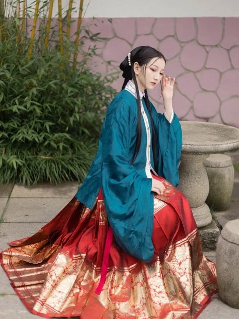 Four Sets of Hanfu Suits for Autumn - Elegant & Gorgeous