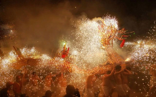 How to Celebrate the Mid-Autumn Festival?