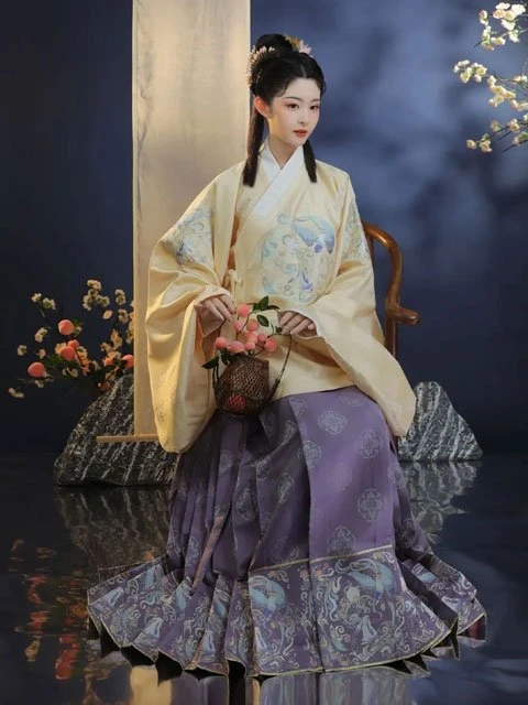 How to Celebrate the Mid-Autumn Festival?