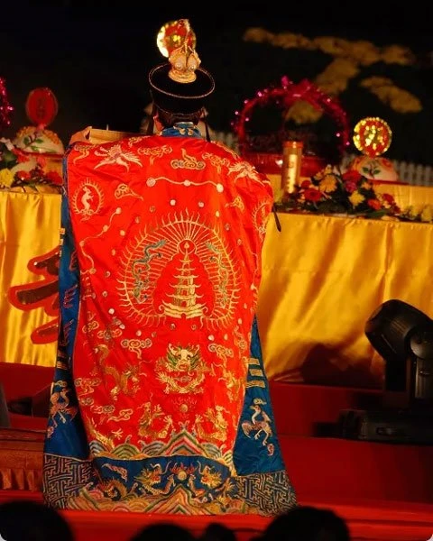 How to Celebrate the Mid-Autumn Festival?