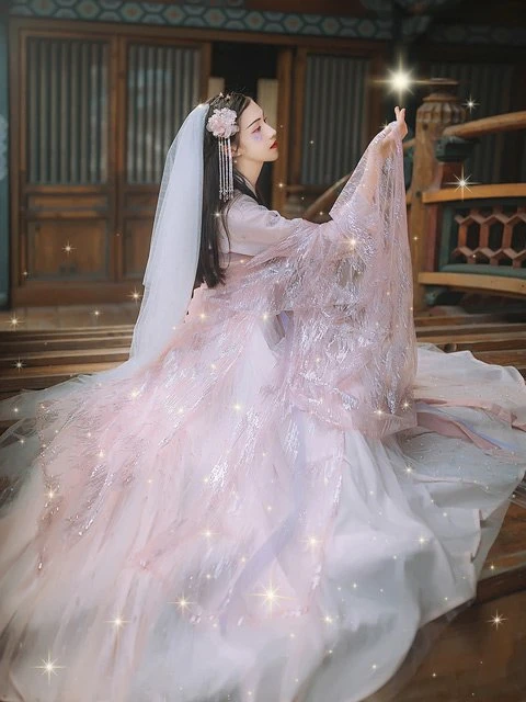 5 Adorable Pink Hanfu You'll Want to Wear
