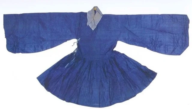 Ancient Chinese Robes for Men: Tieli & Yisan