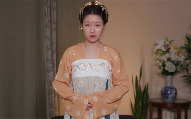 How to Wear Hanfu (2) - Tang Dynasty Qixiong Ruqun