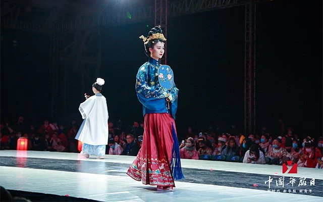 Live photos of Chinese National Costume Day on December 5