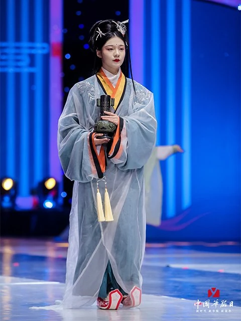 Live photos of Chinese National Costume Day on December 5