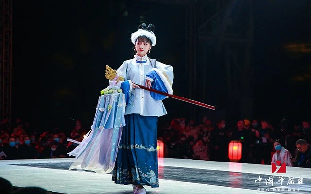 Live photos of Chinese National Costume Day on December 5