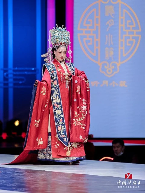 Live photos of Chinese National Costume Day on December 5