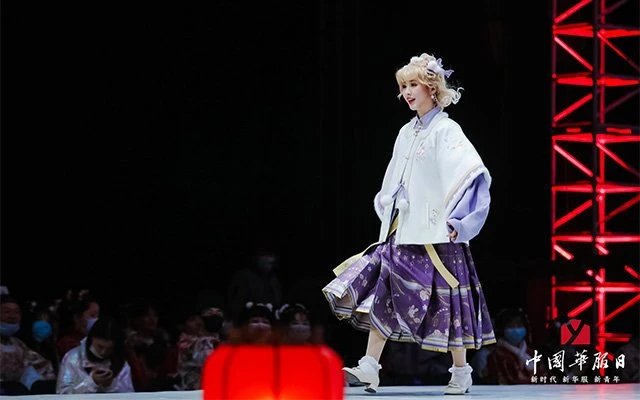 Live photos of Chinese National Costume Day on December 5