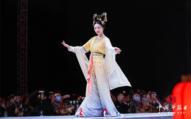 Live photos of Chinese National Costume Day on December 5