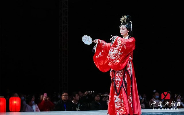 Live photos of Chinese National Costume Day on December 5