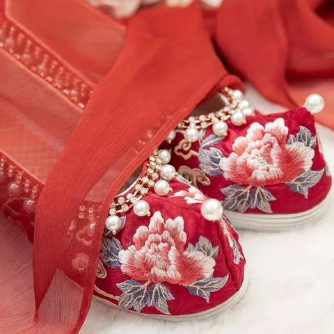 10 Traditional Chinese Colors & 4 Patterns Applied to Hanfu