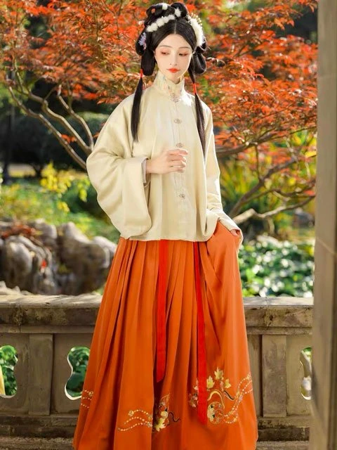 10 Traditional Chinese Colors & 4 Patterns Applied to Hanfu