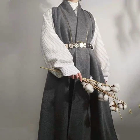 10 Traditional Chinese Colors & 4 Patterns Applied to Hanfu