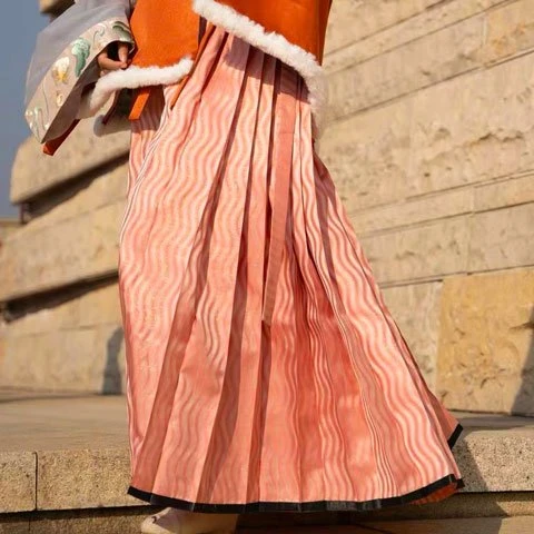 10 Traditional Chinese Colors & 4 Patterns Applied to Hanfu