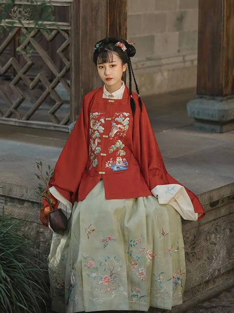 10 Traditional Chinese Colors & 4 Patterns Applied to Hanfu
